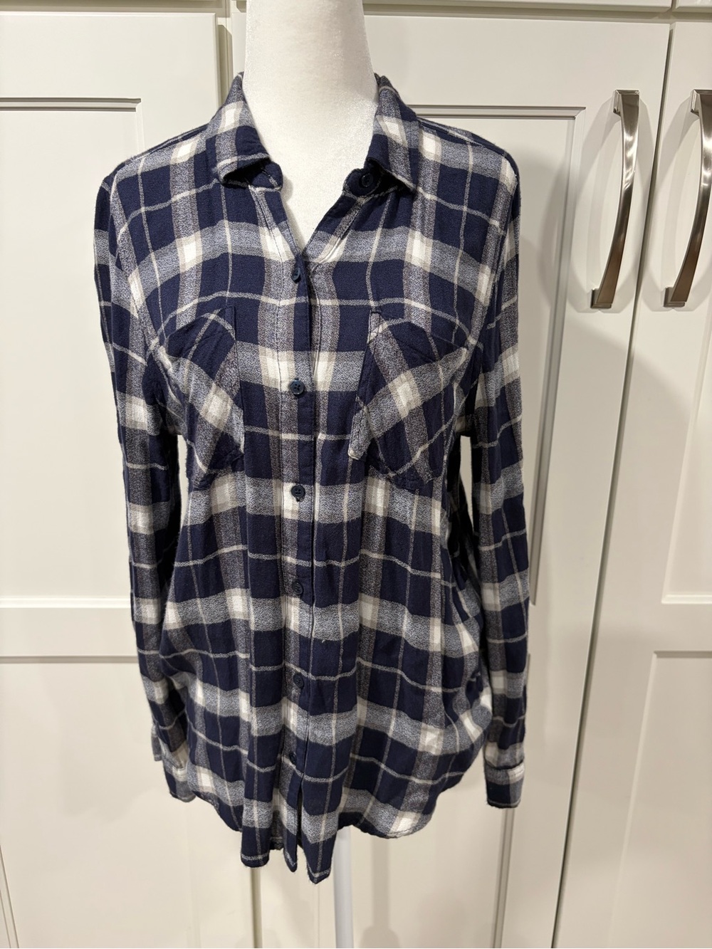 Abercrombie and Fitch Women’s Navy and White Plaid Button-Up Shirt